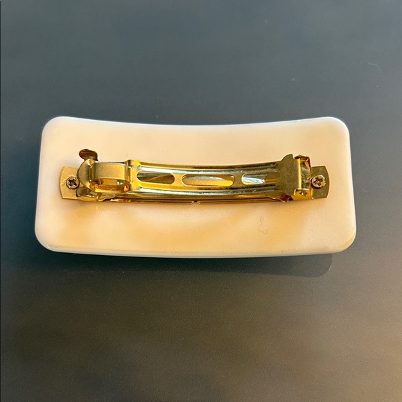 Tory Burch Ivory Hair Clip with Gold Details FULL INCLUSION - Picture 3 of 5
